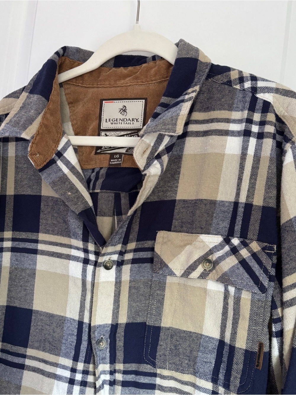 Legendary Whitetails Buck Camp Flannel Shirt Mens Large Navy Tan Plaid Cotton